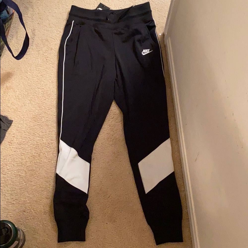 Nike joggers